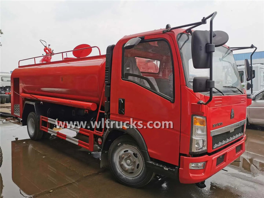 HOWO 6000L water fire truck