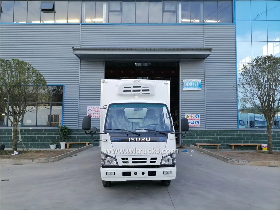 ISUZU 600P 17ft cold storage trucks