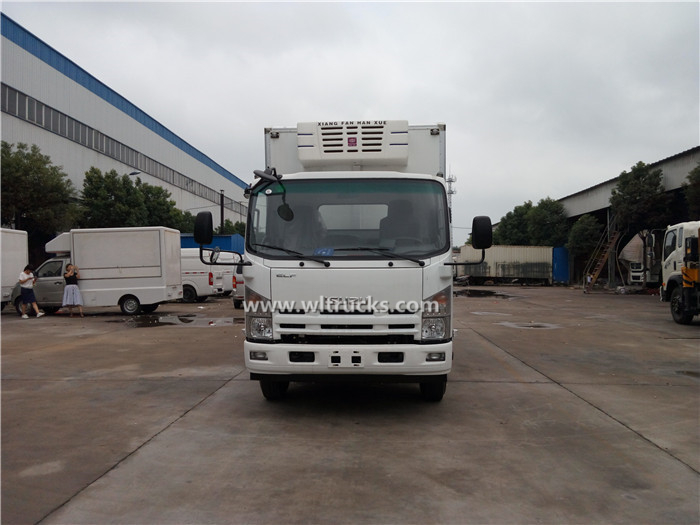 ISUZU 7tons diesel refrigerated truck