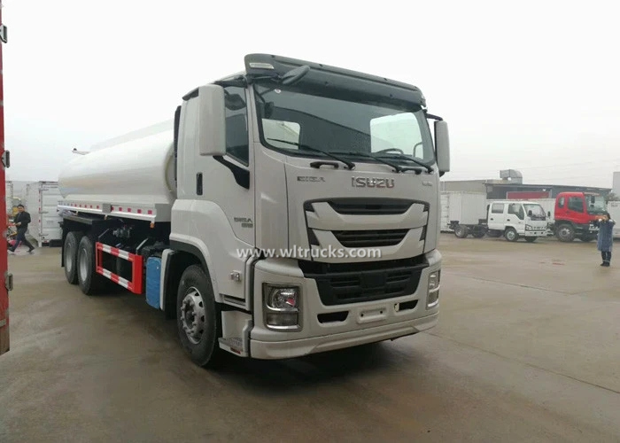 ISUZU GIGA 5000 gallon water bowser truck