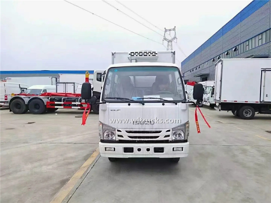 ISUZU NHR Double row cab 3t refrigerator truck for meat and fish