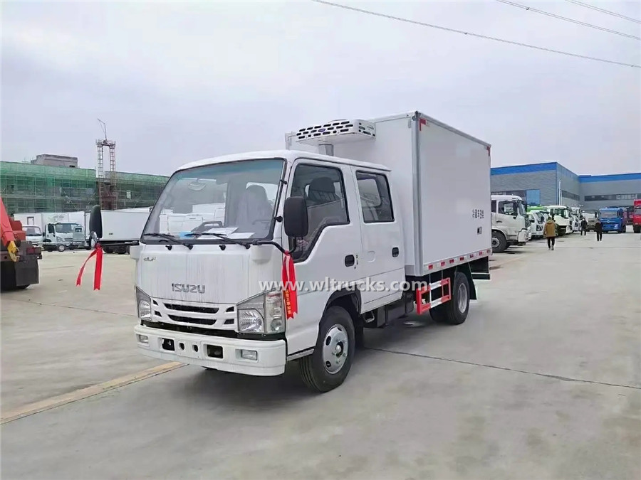 ISUZU NJR Double row cab 3 tons isuzu refrigerated truck
