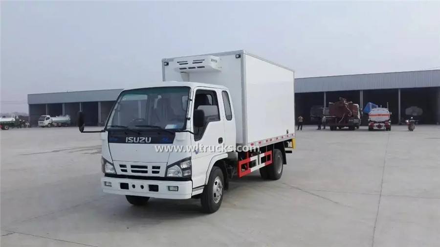 Isuzu 4k engine mini double cabin freezer truck