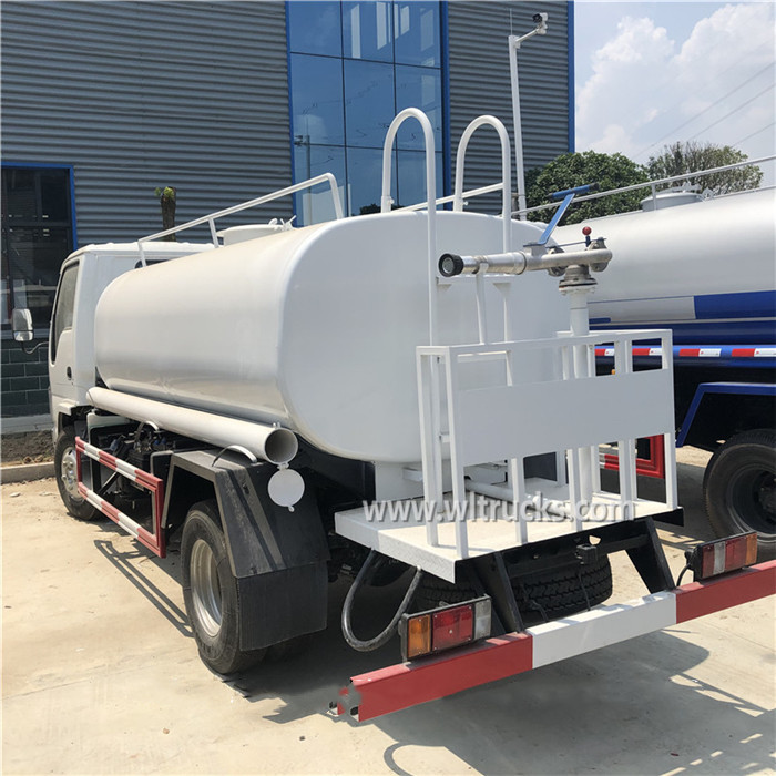 Isuzu 5 ton water bowser truck