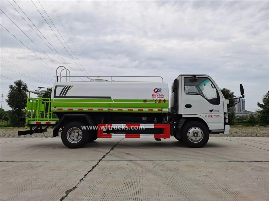 Isuzu 8000liters water tanker truck