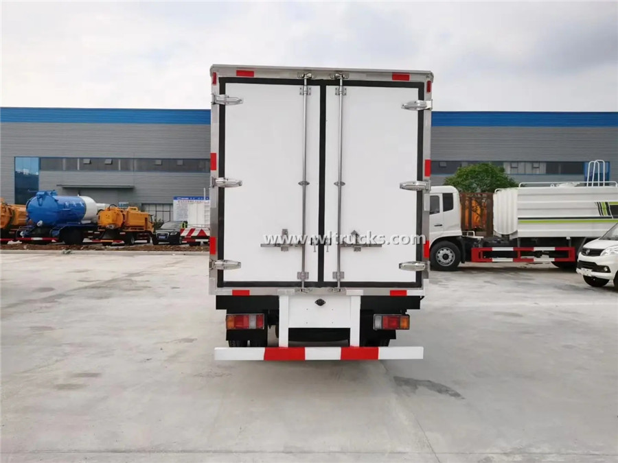 Isuzu ELF 100P 3 tonne refrigeration trucks for vegetables