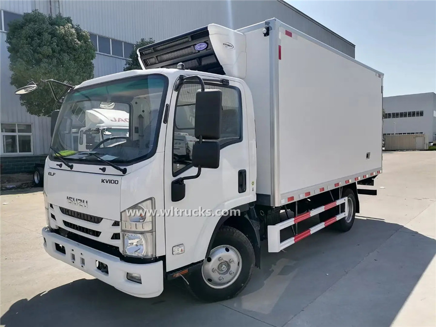Isuzu ELF 5 ton meat transport refrigerated truck