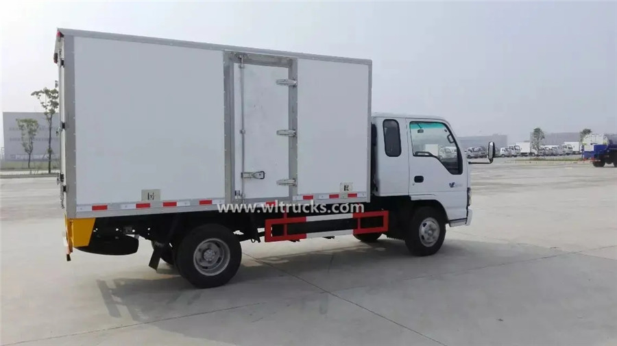 Isuzu double cabin mini frozen truck