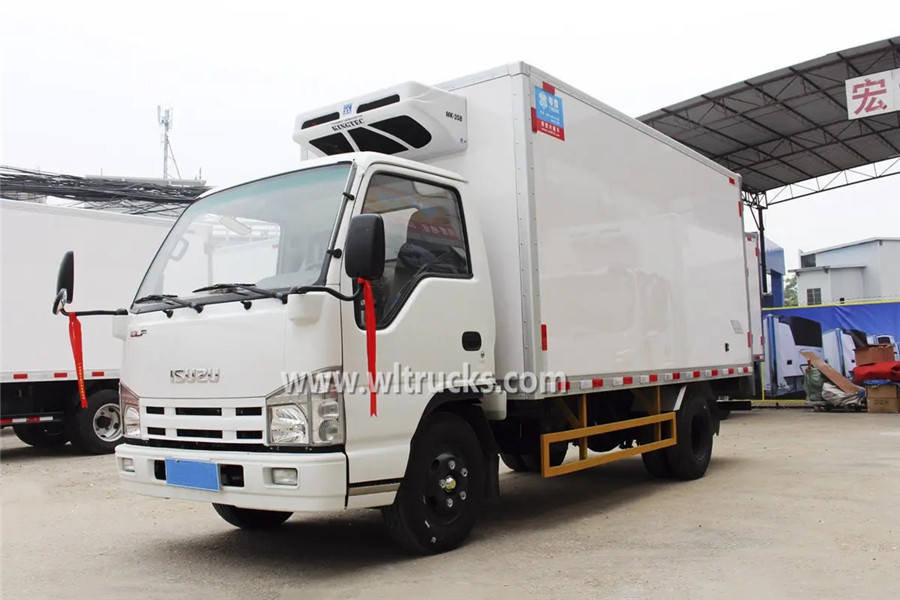 Isuzu mini 2t cooling van truck