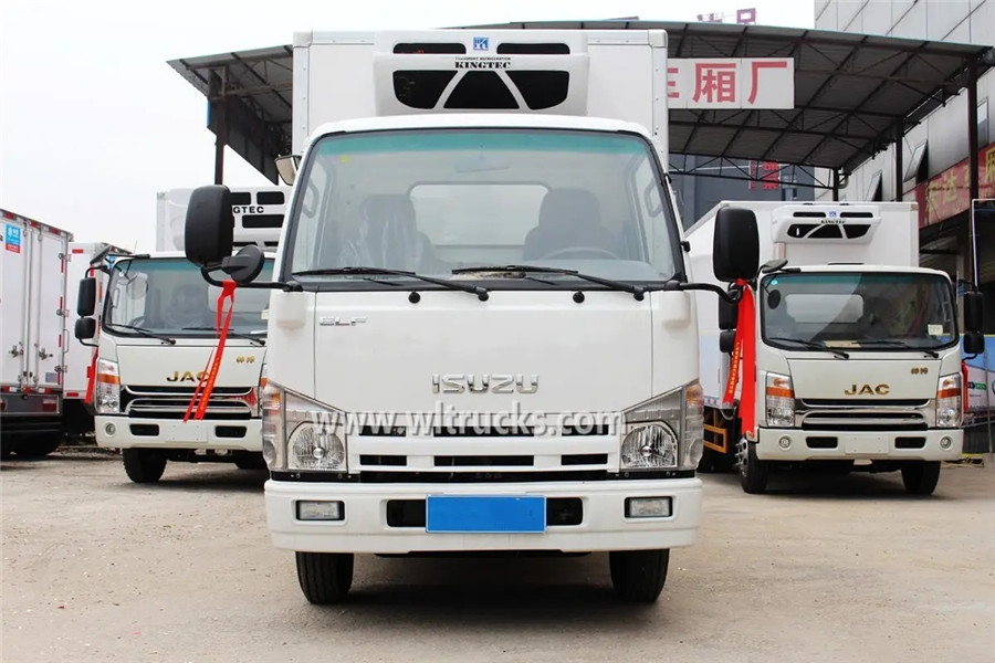 Isuzu mini 2t refrigerated truck