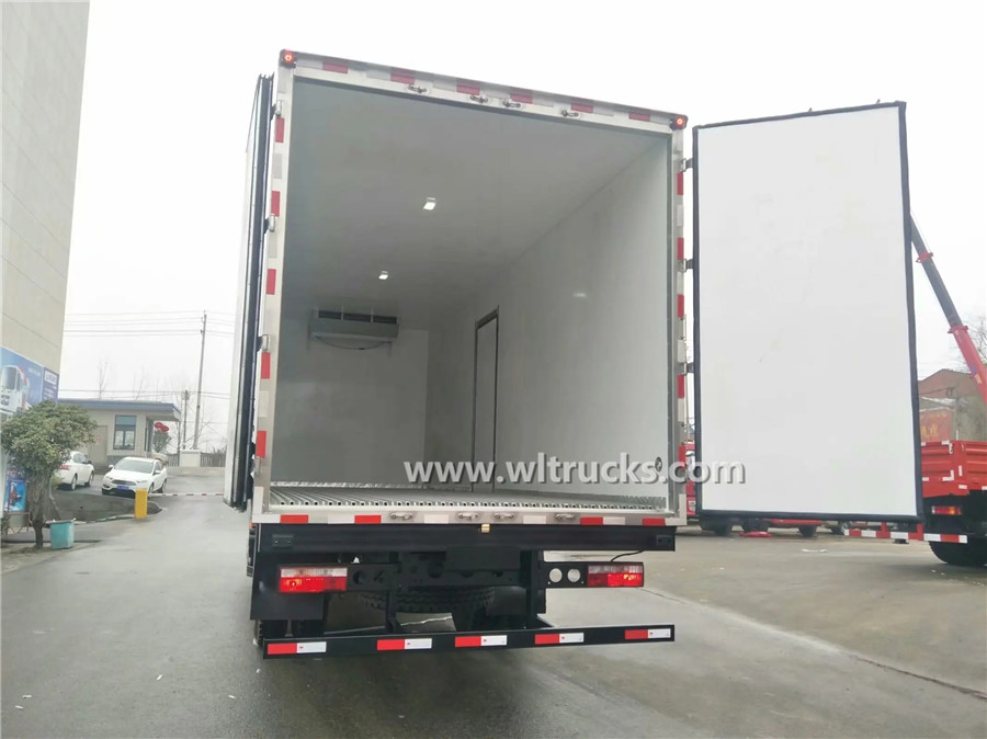 JAC 15t cold room van truck