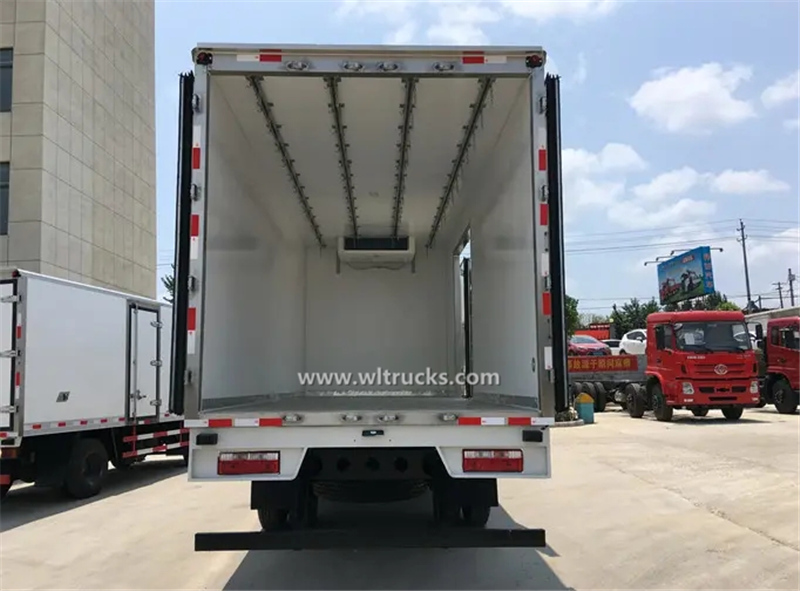 JAC 6m long box freezer truck