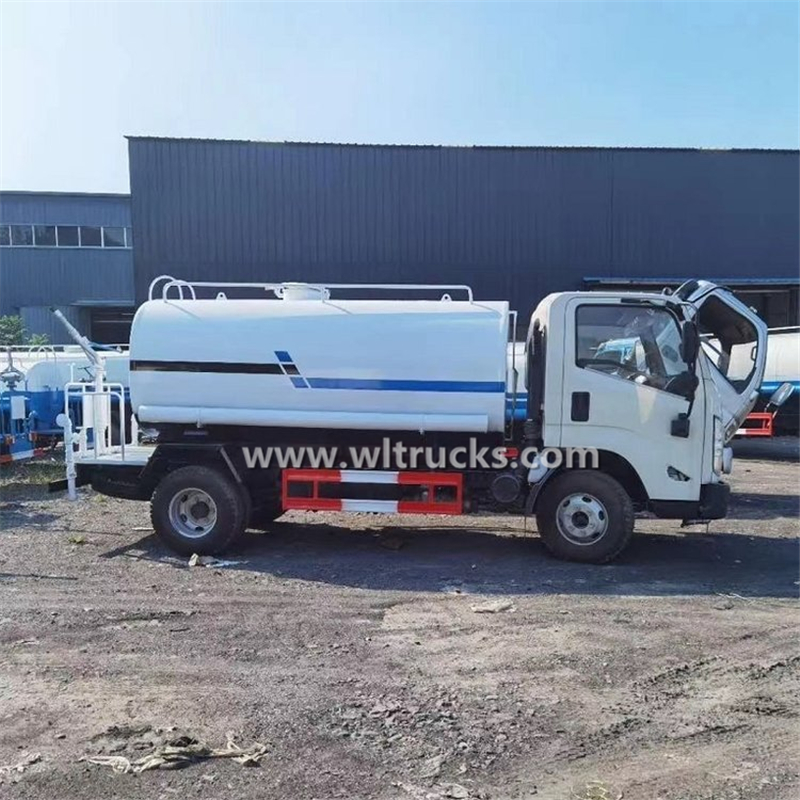 JMC 8000L water bowser tanker