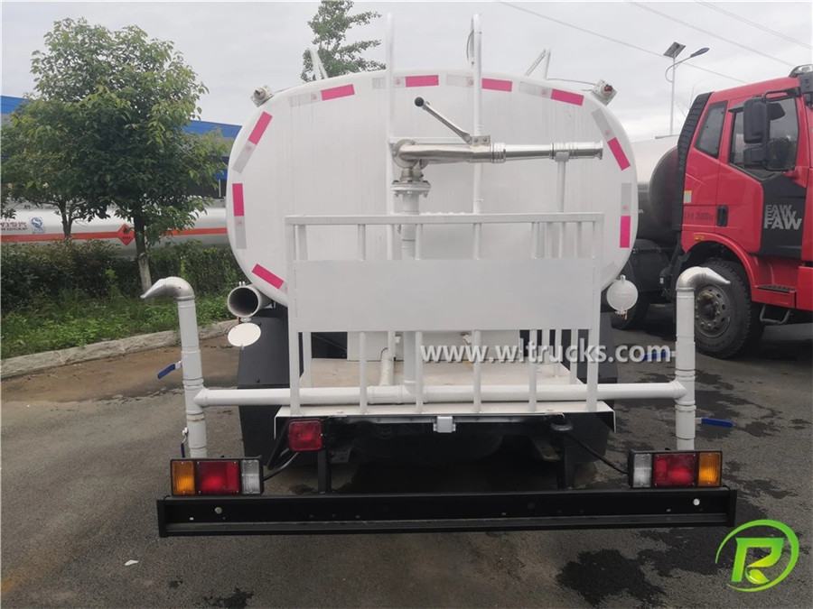 Japan Isuzu 9 cubic meters water supply trucks