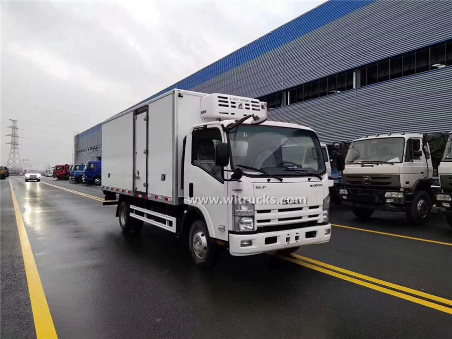 Japan Isuzu ELF KV600 6mt freezer box truck