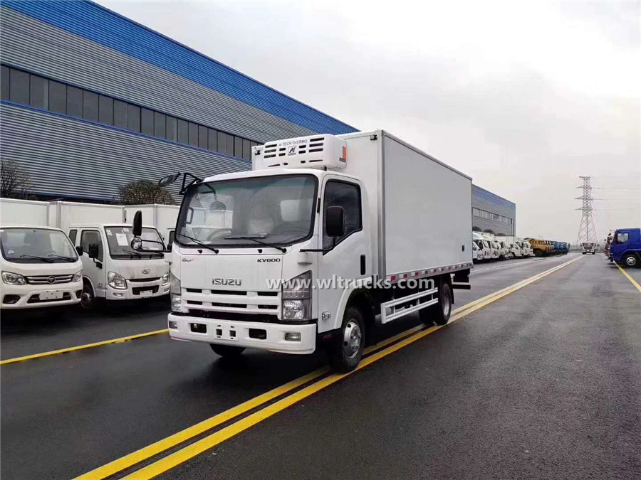 Japan Isuzu ELF KV600 6ton refrigerated truck