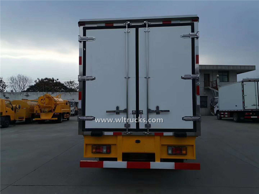 Japanese ISUZU 3mt cooling box truck