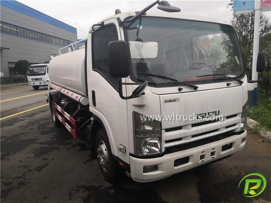  Japanese Isuzu NKR 9000L water tanker trucks