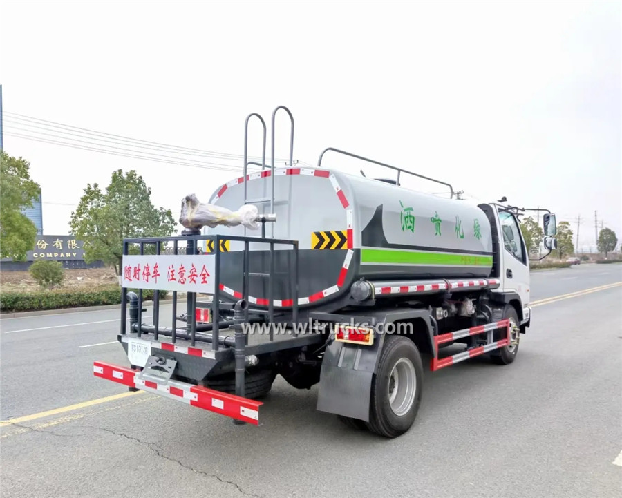 KAMA 2000 gallon water supply tanker