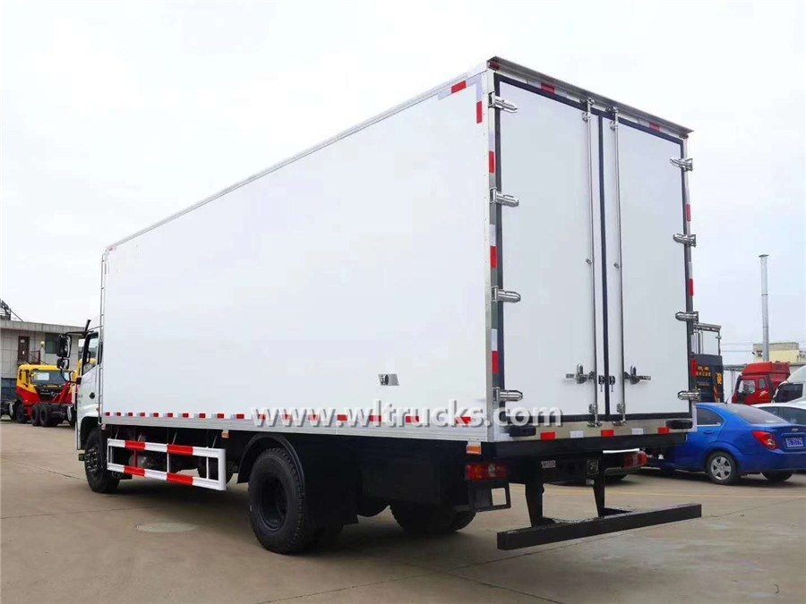 SAIC Hongyan GENPAW 7.8 meters cooling truck