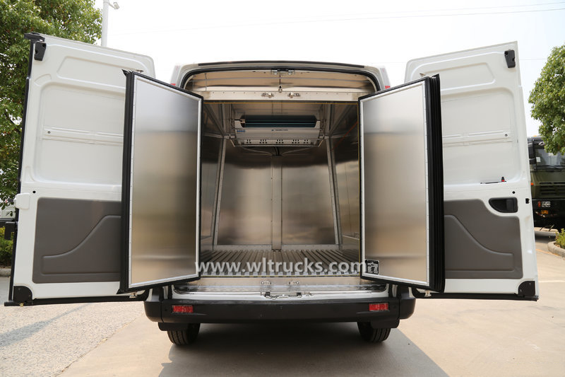SAIC MAXUS fridge refrigeration unit truck