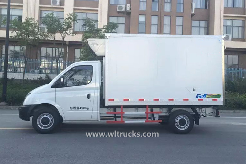 SAIC Maxus mini freez system truck