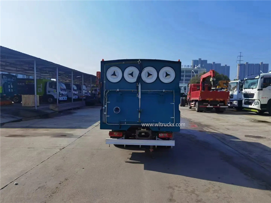 SAIC Yuejin 2 cubic meters litter vacuum road sweeper