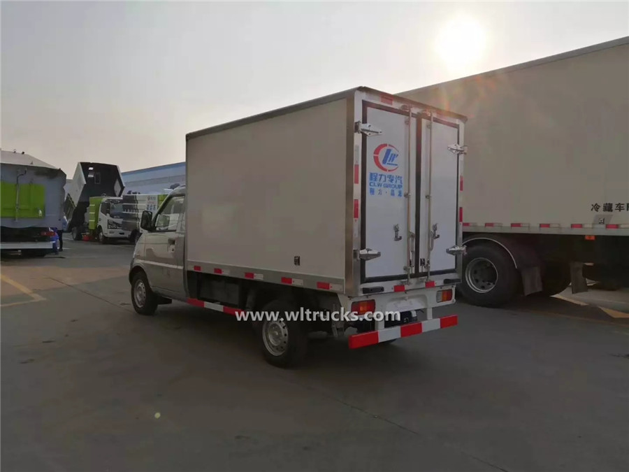 SGMW small petrol 1 tonne refrigerated vehicle