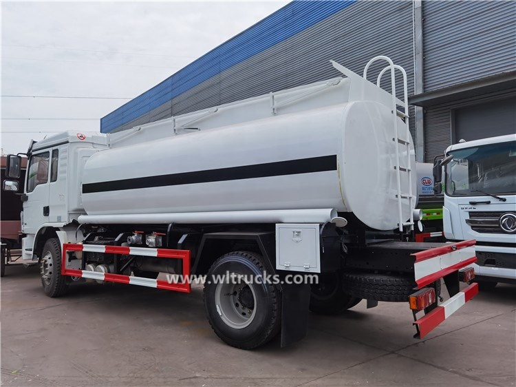 Shacman 3000-4000gallon drinking water tanker truck