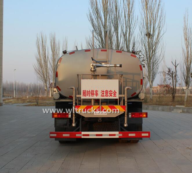 Shacman Xuande 20 cubic meters water bladder truck
