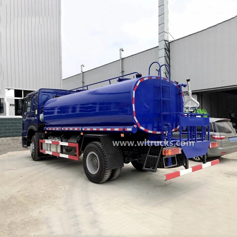 Sinotruck Howo 4000 gallon water tank truck
