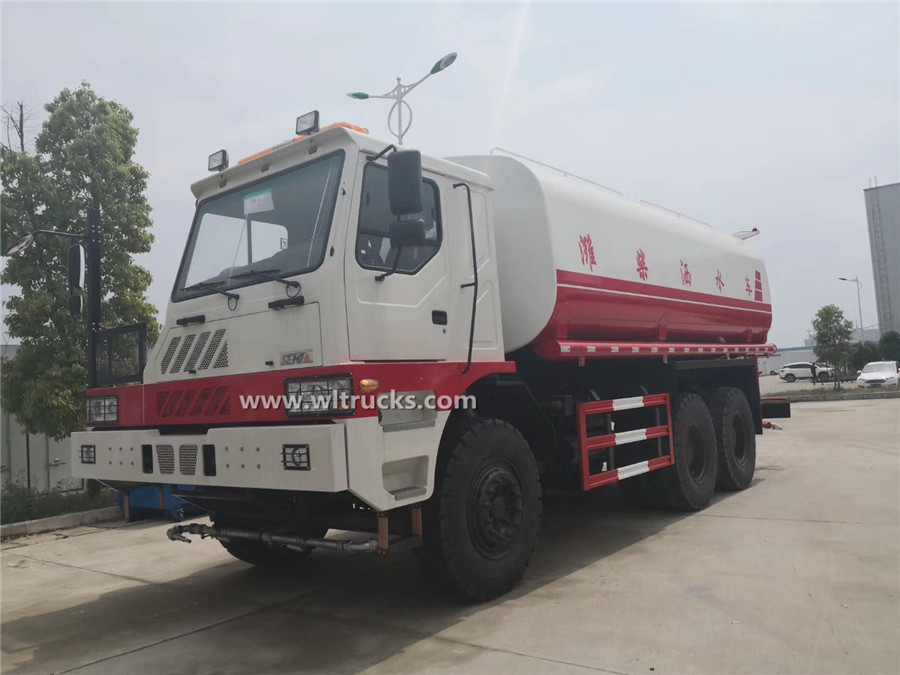 Sinotruk 40000L Military full drive water supply trucks