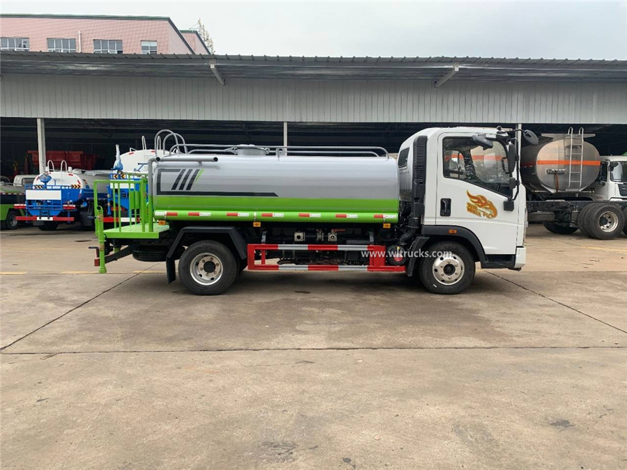 Sinotruk Homan 5000 liters mini water truck