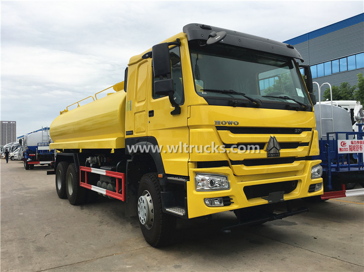 Sinotruk Howo 20000 liters sprinkler truck