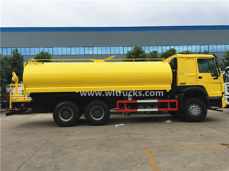 Sinotruk Howo 20000L water tanker truck