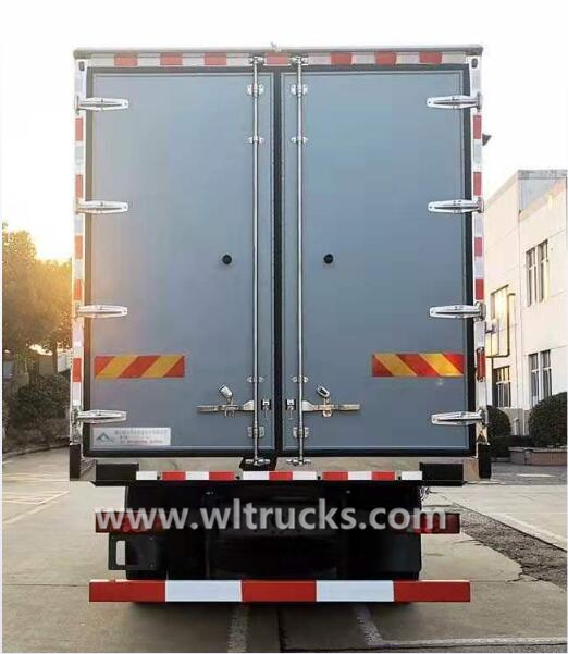 Sinotruk SITRAK 25ft carrier freezer truck