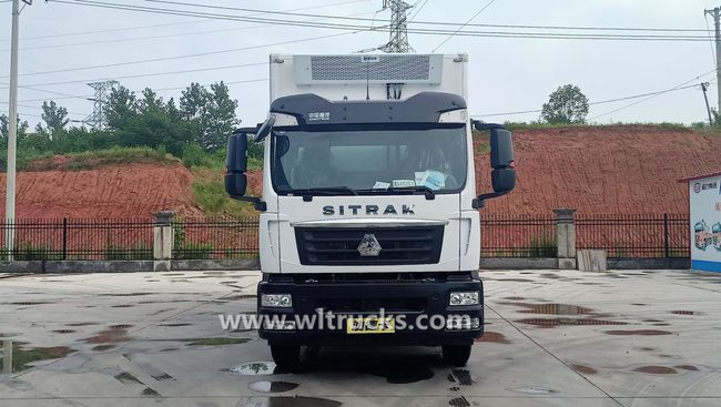 Sinotruk SITRAK 7.6m refrigerator container truck