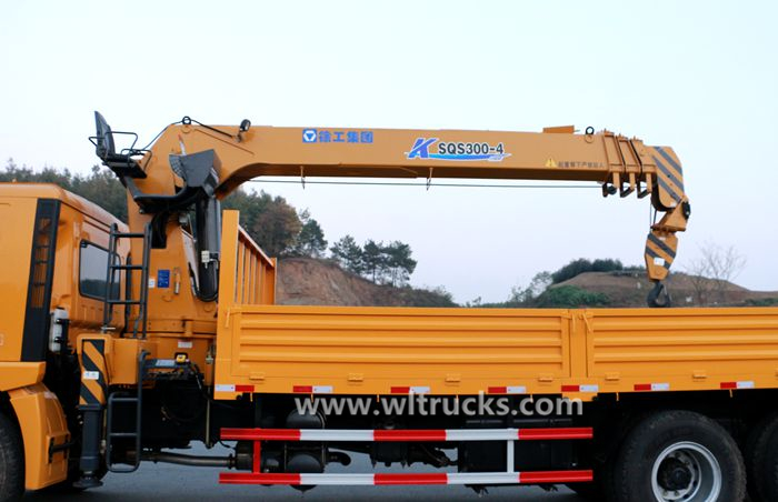 XCMG truck mounted crane