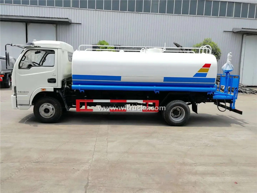 Yuejin 8000liters water tanker truck