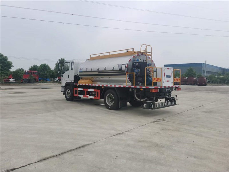 6 tire Shacman bitumen sprayer truck