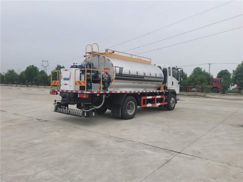 6 tyre Shacman Intelligent bitumen Distributor truck