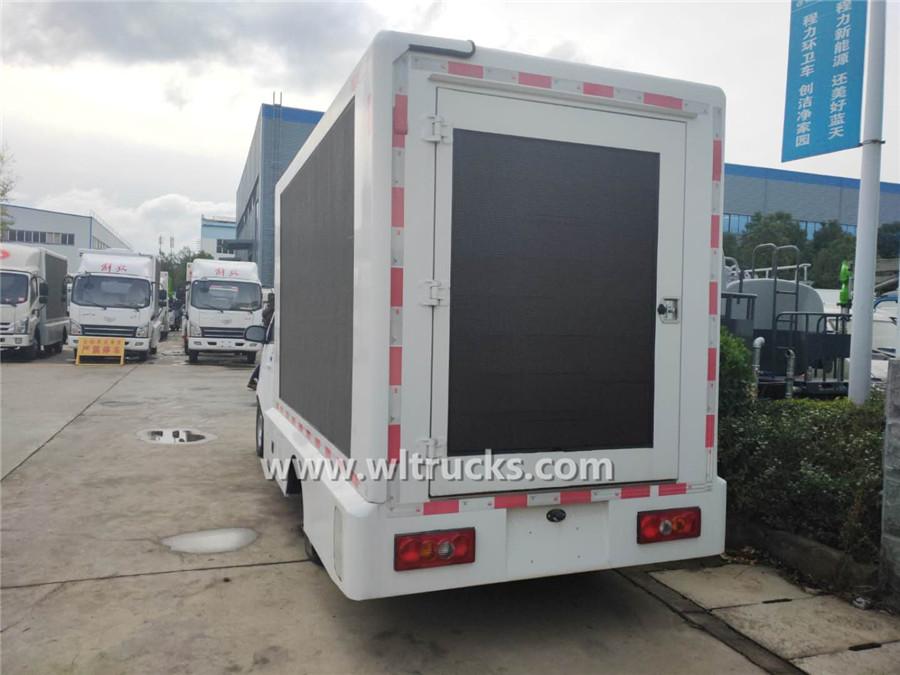 Brilliance Jinbei led display truck full color