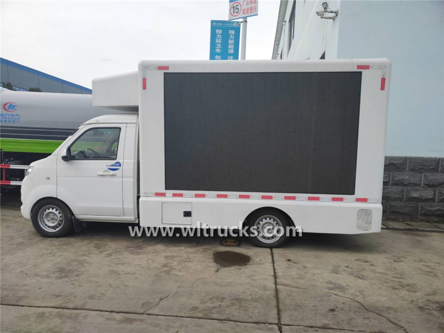 Brilliance Jinbei mobile led billboard truck