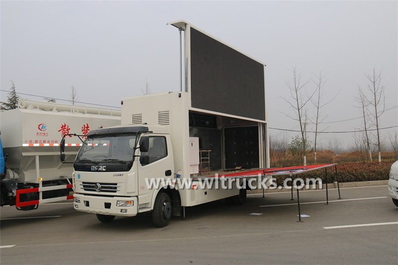 Dongfeng 10 Square meter truck with led screen