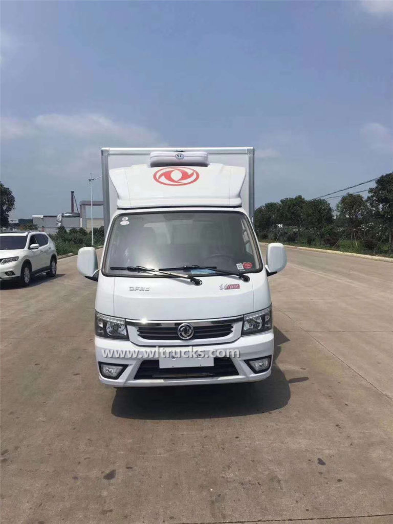 Dongfeng 1500kg medical waste transport vehicle