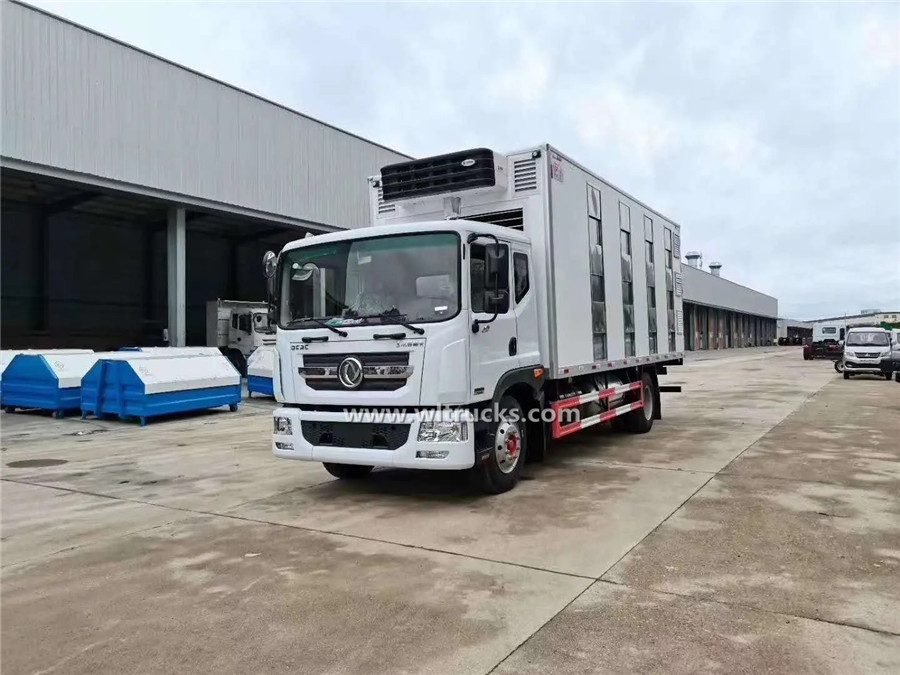 Dongfeng 7.4m Day old chicken transportation truck