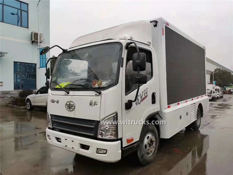 FAW 6.8㎡ led advertising truck