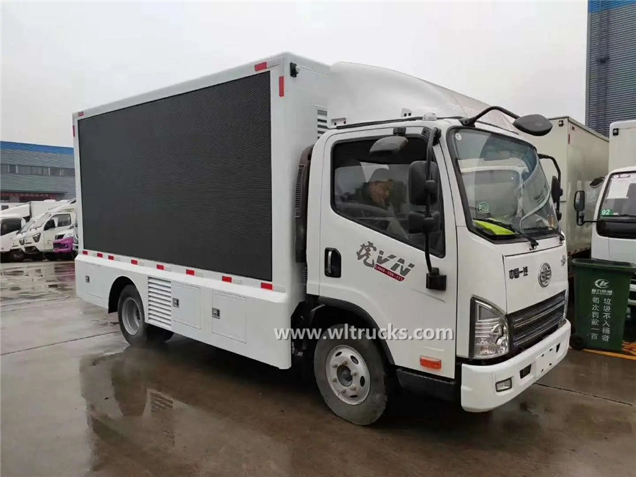 FAW 6.8㎡ led mobile advertising truck
