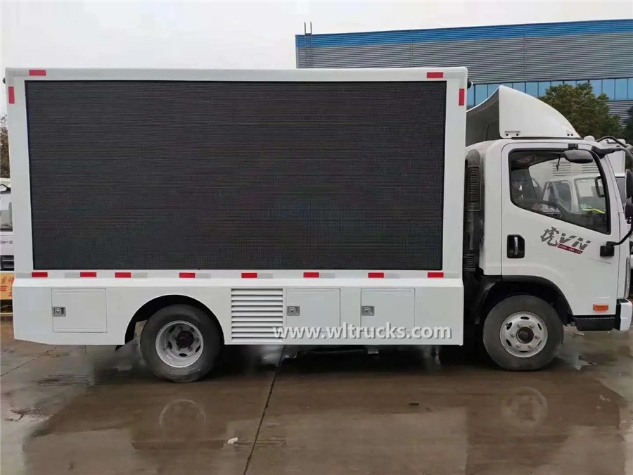 FAW 6.8㎡ mobile led billboard truck
