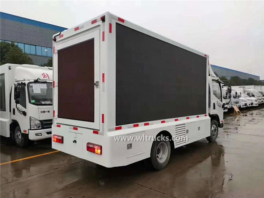FAW 6.8㎡ mobile led screen truck